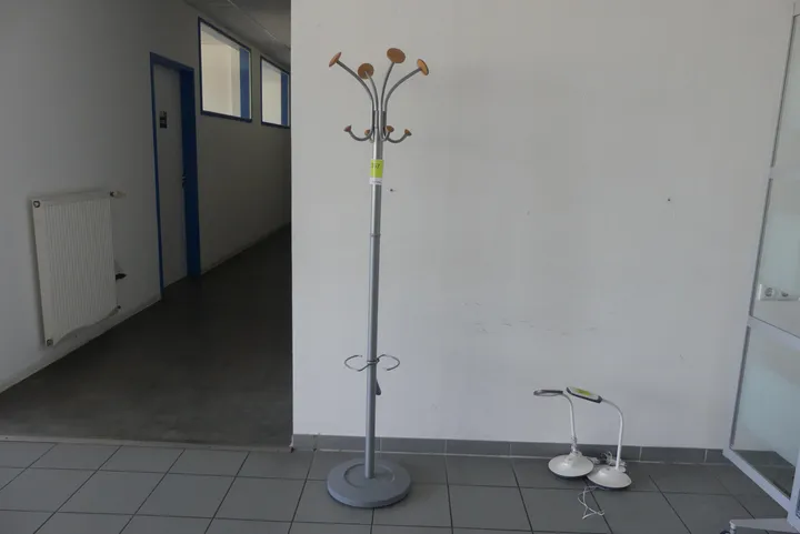 Garderobenständer